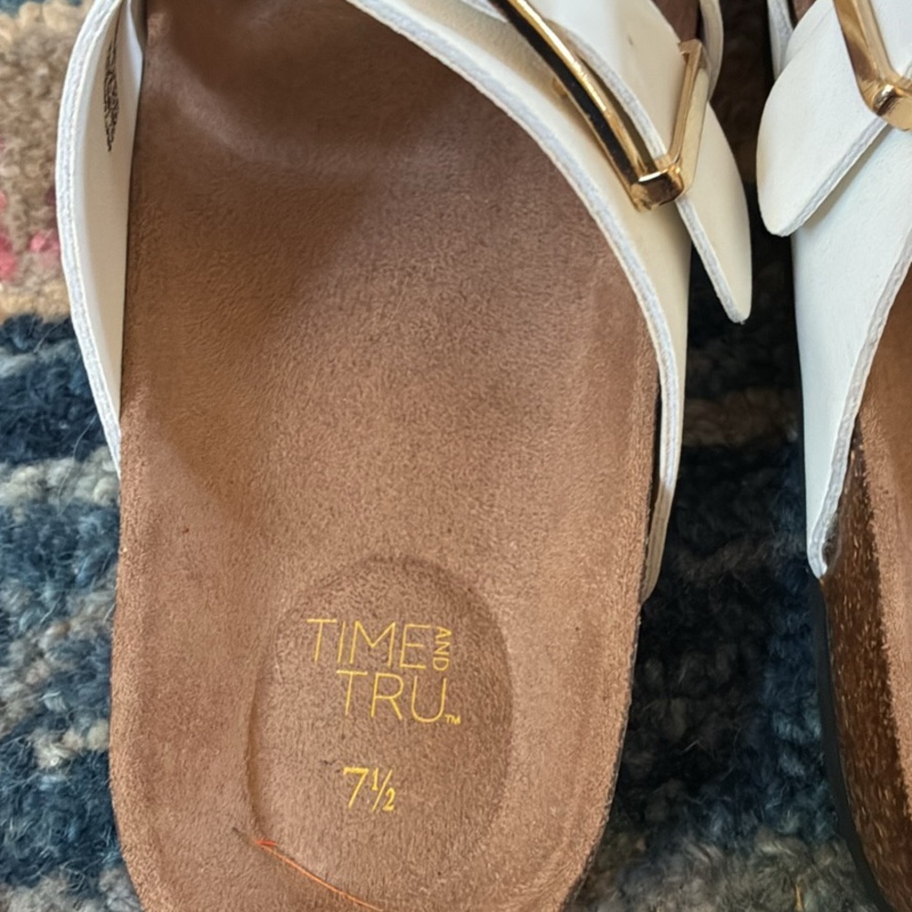 NEW Time and Tru White Double Strap Gold Buckle Slides SZ 7.5 - Picture 4 of 8